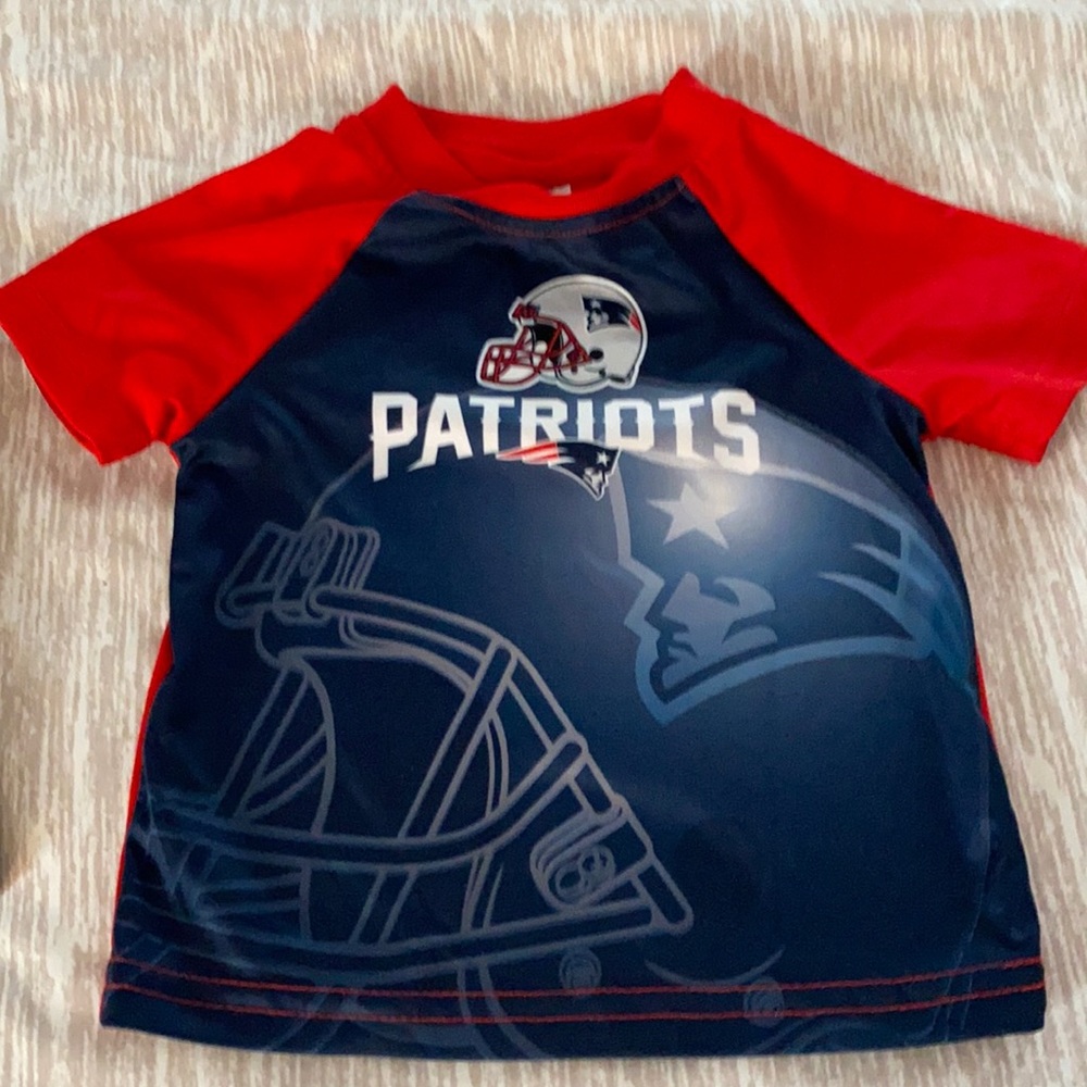 NFL  Patriots Short Sleeve Shirt 12M